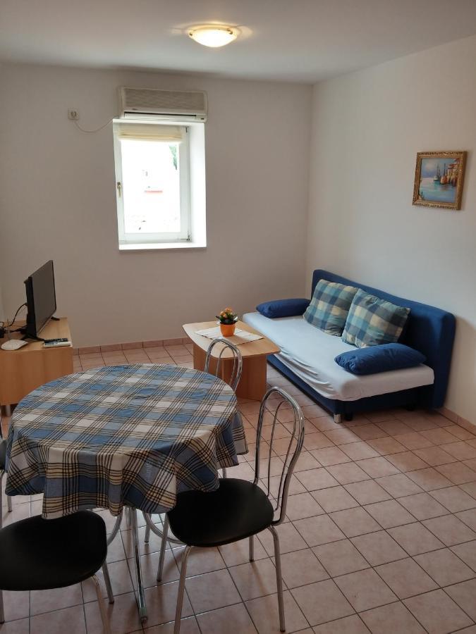 Apartments Bellus Mare Mali Lošinj Exterior foto