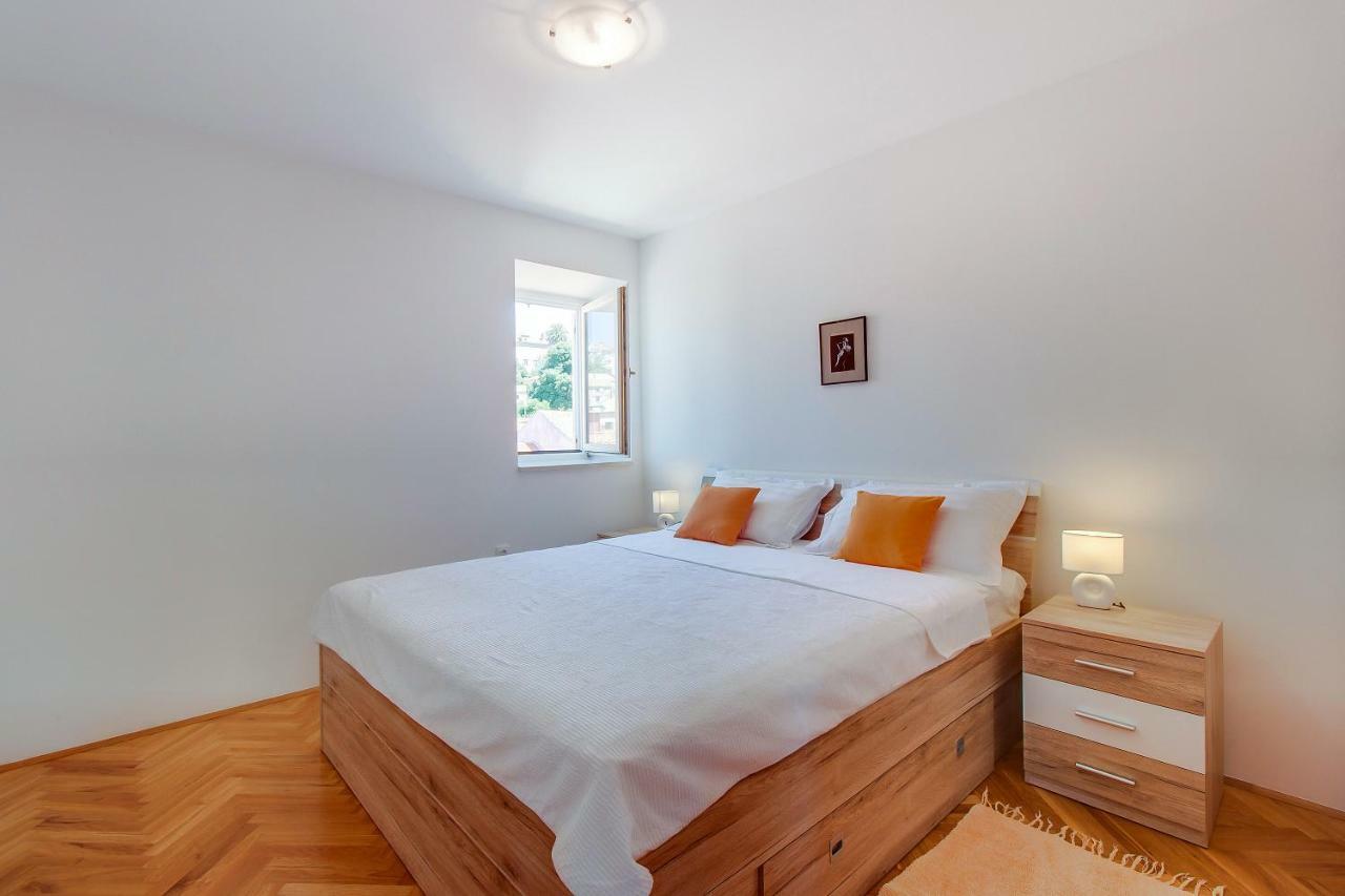 Apartments Bellus Mare Mali Lošinj Exterior foto