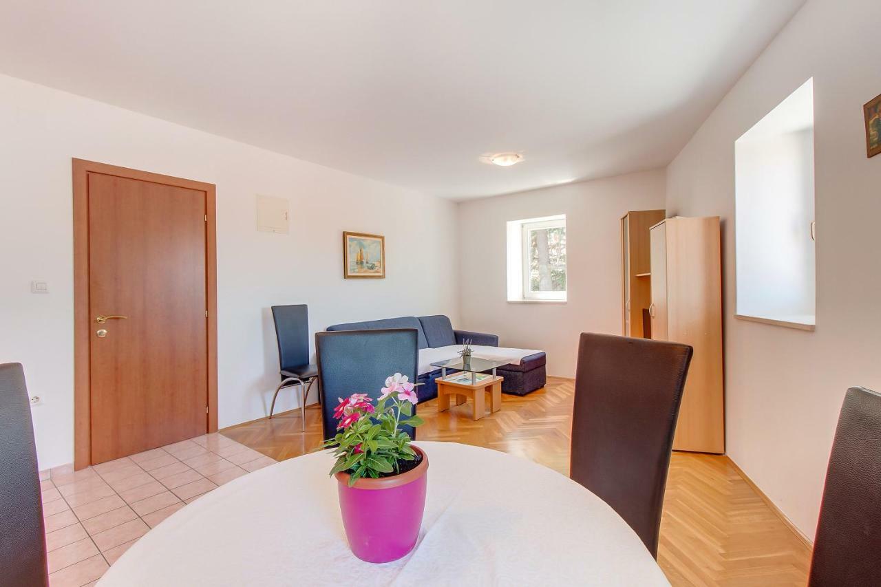 Apartments Bellus Mare Mali Lošinj Exterior foto