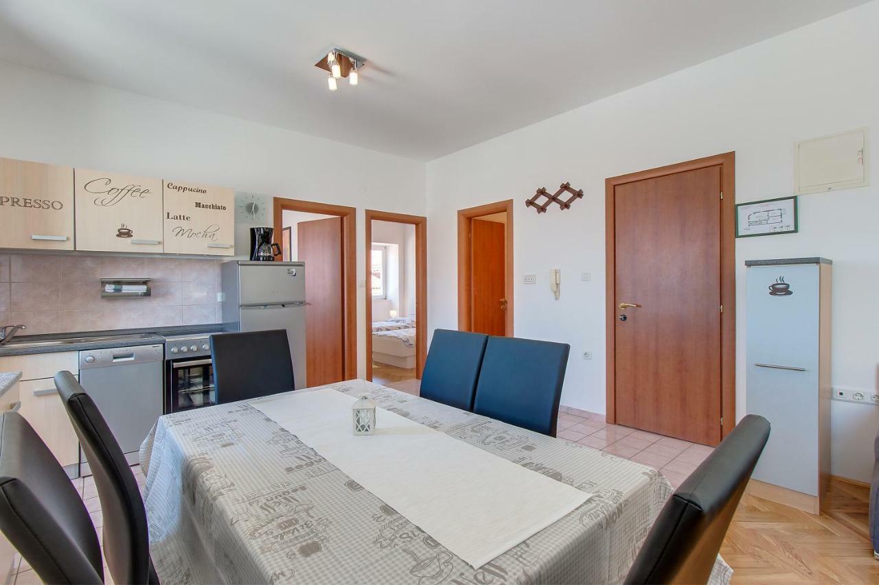 Apartments Bellus Mare Mali Lošinj Exterior foto